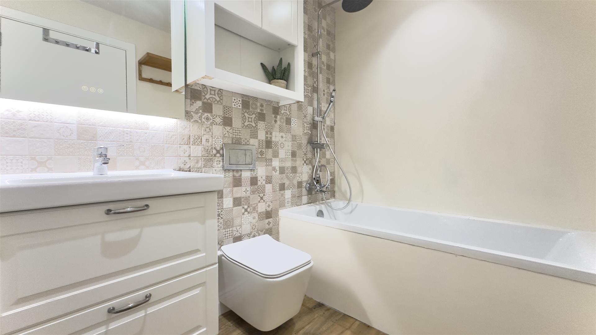 Image of Apartment - 3 Bedrooms - 1 Bathrooms for Sale in Hassan Centenary Terraces-Gibraltar, Image 11